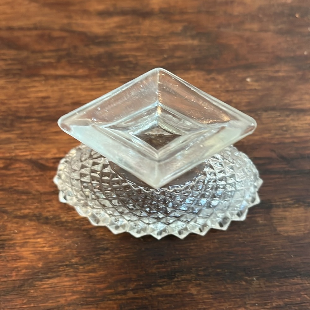 Depression Glass Westmoreland English Hobnail Crystal Clear Salt Cellar - Picture 4 of 6